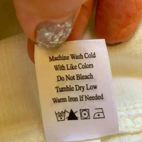 Coldwater Creek Bright White Capris w Stretch - Picture 6 of 9